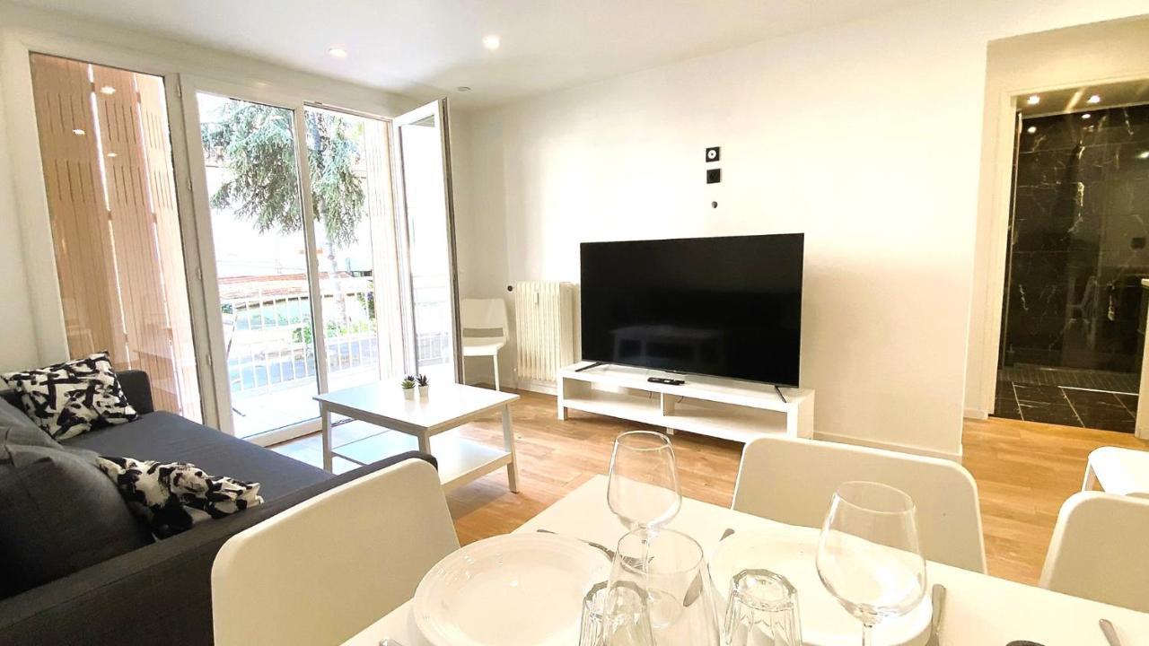 Marie Antoinette - Appartement 2 Chambres, Centre Ville, Terrasse, Moderne อองทีบส์ ภายนอก รูปภาพ